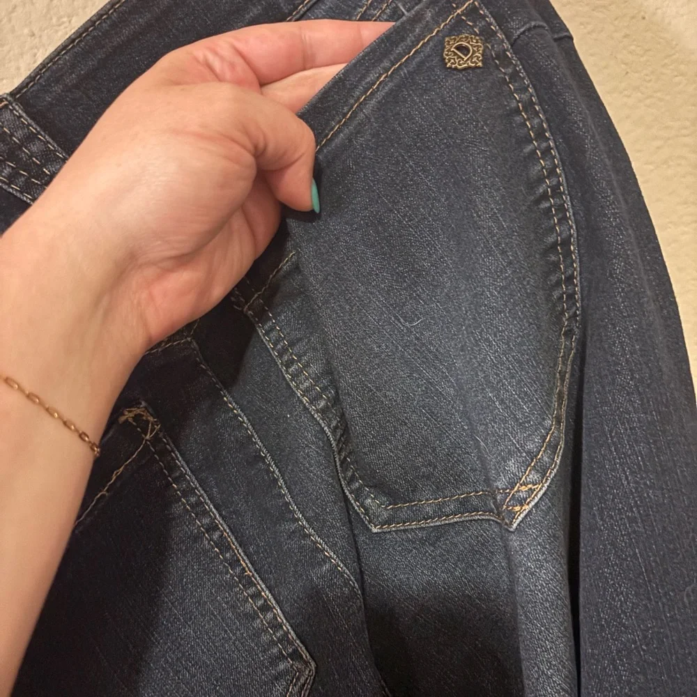 Democracy “Ab”solution® Booty Lift Straight Leg Jeans – Indigo Denim – Size 10 - Picture 5 of 10